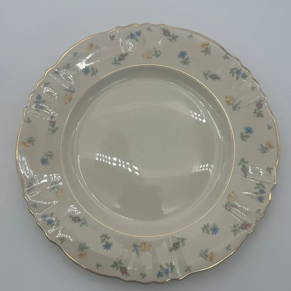 Vintage Syracuse China Suzanne Federal Shape Dinner Plates Set of 4 10in